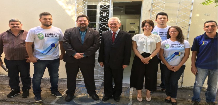 Presidente do TRE/PI visita cartório eleitoral de Pedro II