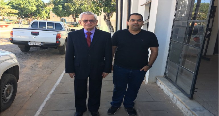 Presidente do TRE-PI visita cartório eleitoral de Ribeiro Gonçalves