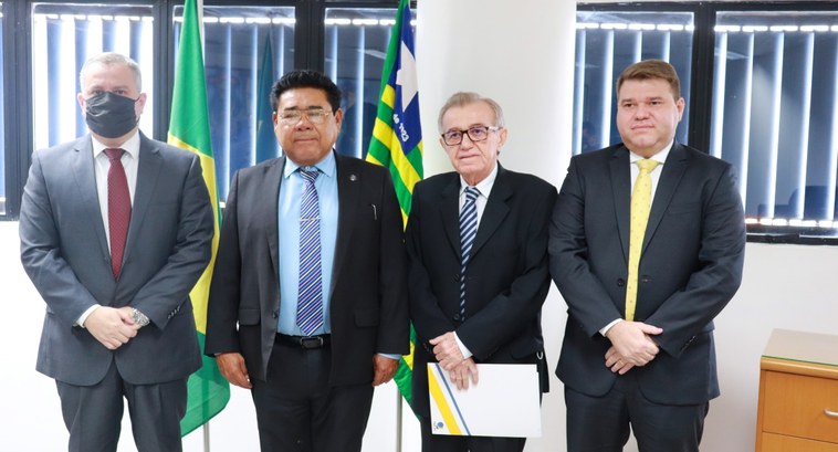 TRE-PI firma Acordo de Cooperação Técnica com o CESVALE
