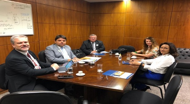 TRE-PI firma parcerias com órgãos federais para capacitação presencial e à distância de servidores TRE-PI firma parcerias com órgãos federais para capacitação presencial e à distância de servidores
