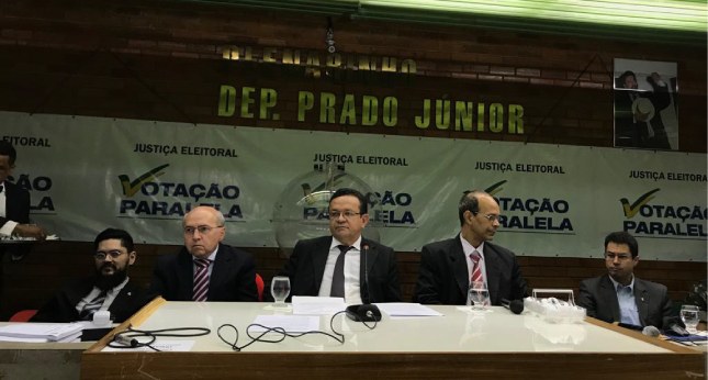 TRE-PI sorteia urnas para auditoria por meio de votação paralela TRE-PI sorteia urnas para auditoria por meio de votação paralela